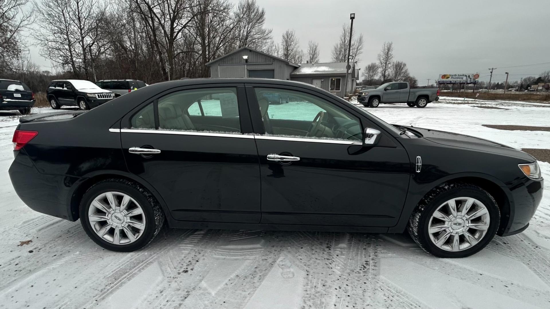 2010 Black Lincoln MKZ (3LNHL2JC7AR) , located at 17255 hwy 65 NE, Ham Lake, MN, 55304, 0.000000, 0.000000 - Photo#3